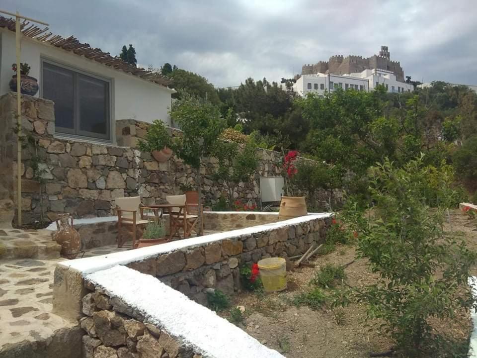 Apartamento TRADITIONAL STUDIO Chora Patmos Exterior foto