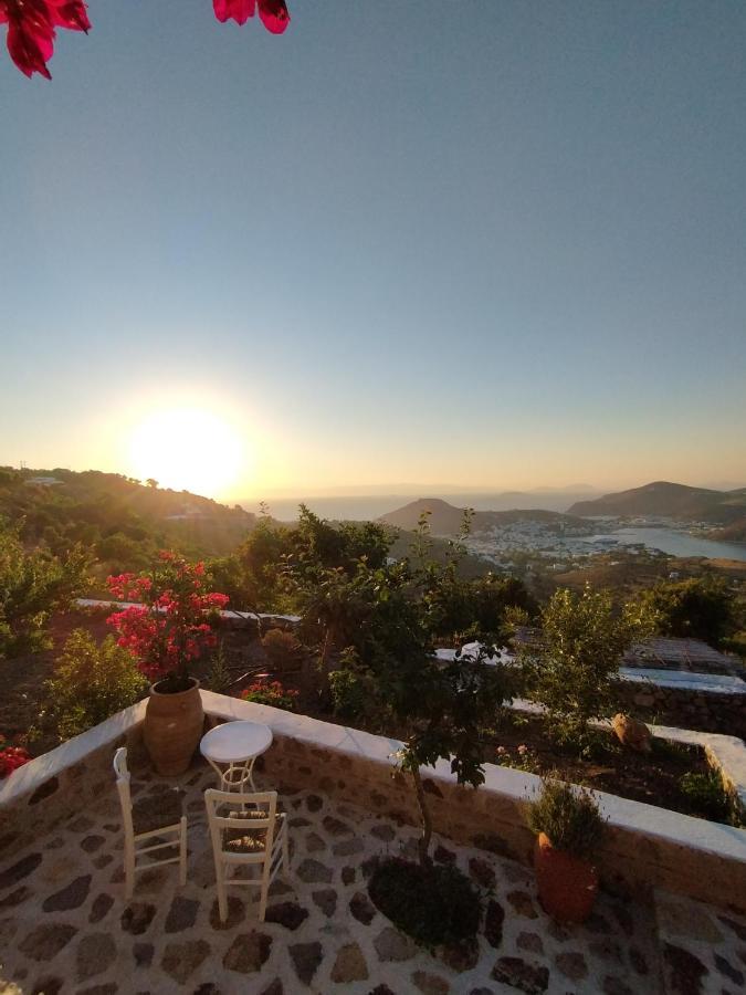 TRADITIONAL STUDIO Chora Patmos Exterior foto