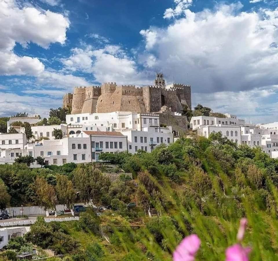 TRADITIONAL STUDIO Chora Patmos Exterior foto