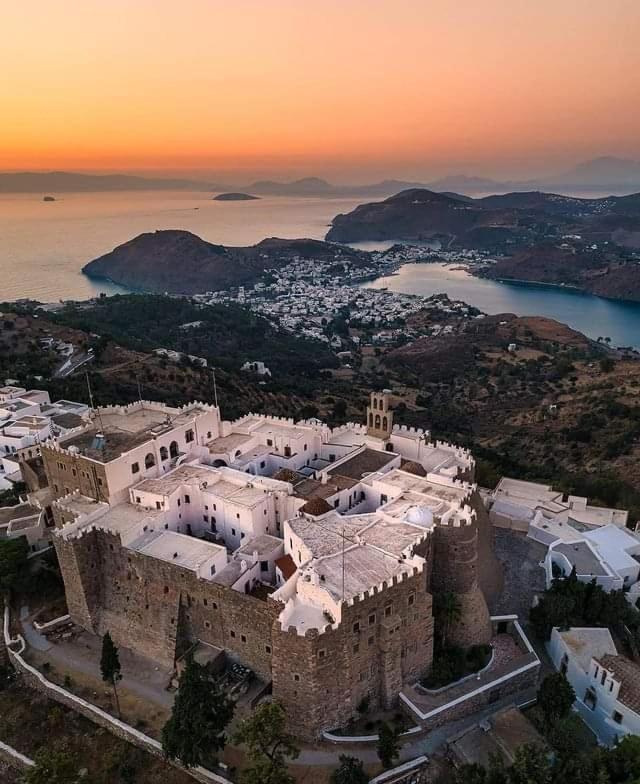 TRADITIONAL STUDIO Chora Patmos Exterior foto