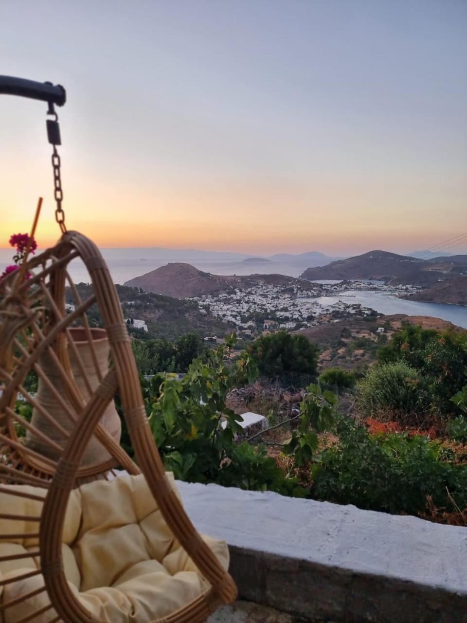 TRADITIONAL STUDIO Chora Patmos Exterior foto